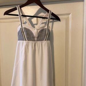 Lululemon white dress size 6